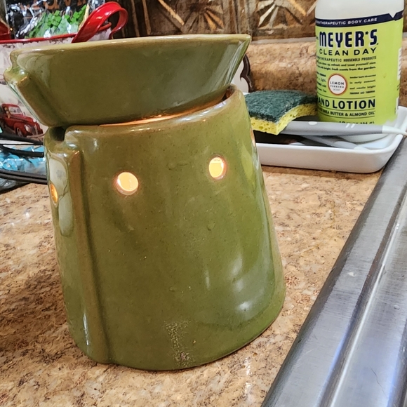Scentsy warmer with scent bar - Picture 4 of 7